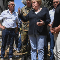 Merkel'den sel bölgesine ziyaret