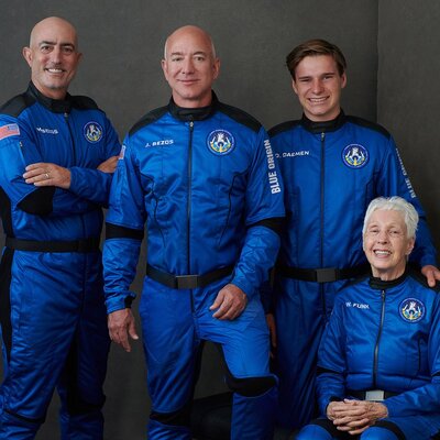 Milyarder işadamı Jeff Bezos bugün uzaya fırlatılacak