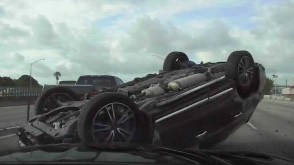 ABD'de otoyolda, filmleri aratmayan polis kovalamacası