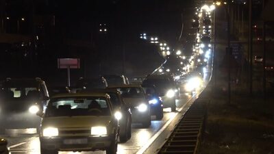 Kilit kavşak Kırıkkale'de tatil dönüşü yoğunluğu