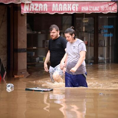 4 bölgede sağanak, 4 il için sel uyarısı