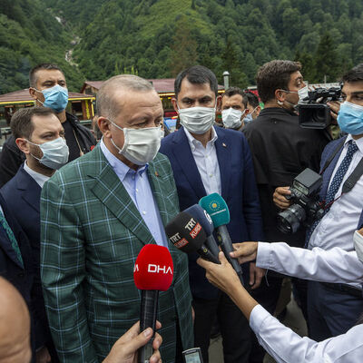 Cumhurbaşkanı Erdoğan selin vurduğu Rize'de
