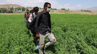 25 düzensiz göçmen yakalandı