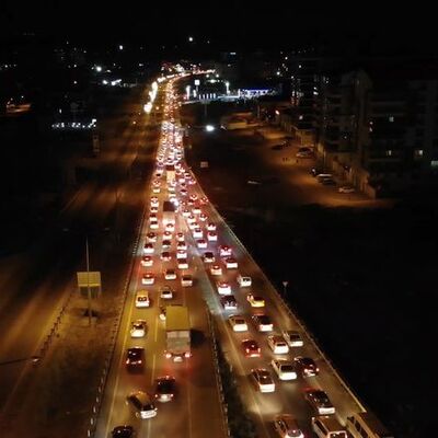 Kırıkkale'de dönüş trafiği: Araç kuyruğu 15 kilometreyi buldu