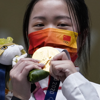 Tokyo'da ilk altın madalya Qian Yang'ın