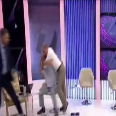 Canlı yayında yumruklu kavga!