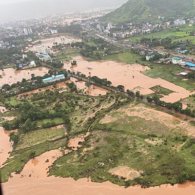 Hindistan'da sel felaketi: 100'ü aşkın ölü!