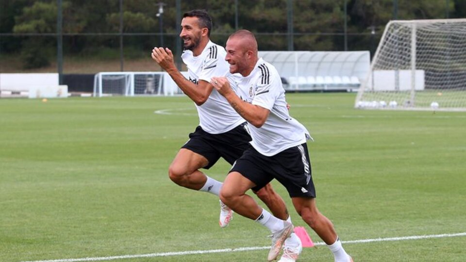 Beşiktaş, günün ilk antrenmanını yaptı