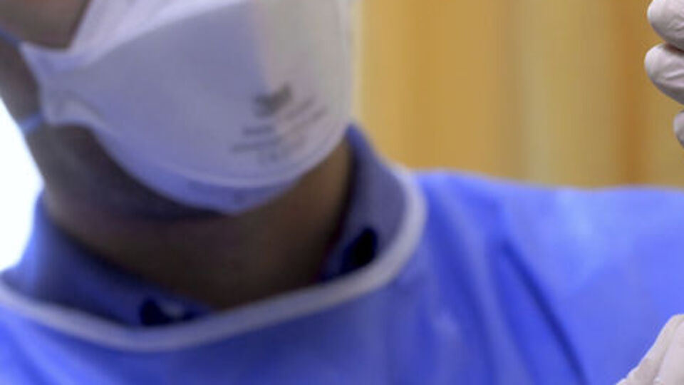 Macaristan'da sağlık çalışanlarına zorunlu aşı