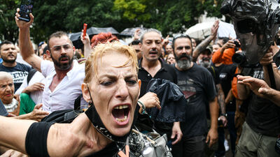 İtalya'da 'Yeşil Geçiş' protestosu
