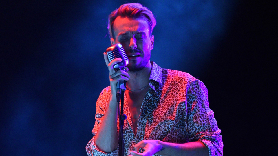 "Sizleri acılarınızla yüzleştirmek için buradayım"