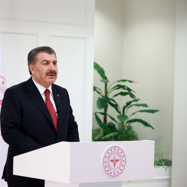Koca: Şu anki sorun tedbirlerin esnetilmesi