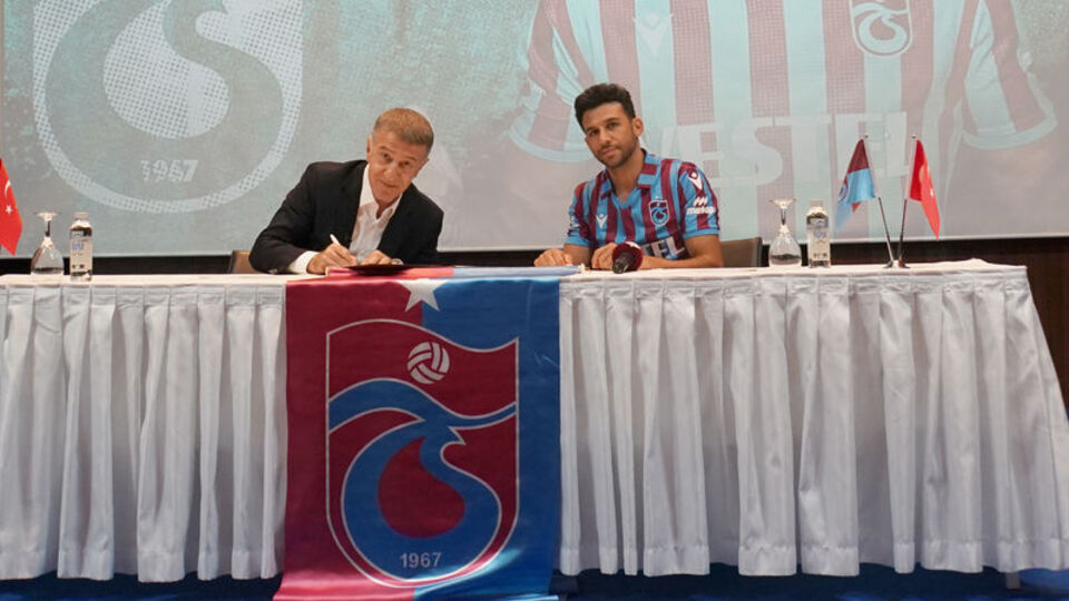 Ağaoğlu'ndan imza töreni açıklaması