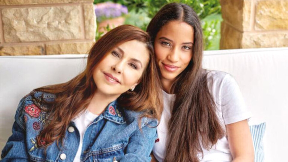 Nilüfer'in kızı Ayşe Nazlı Yumlu kimdir?