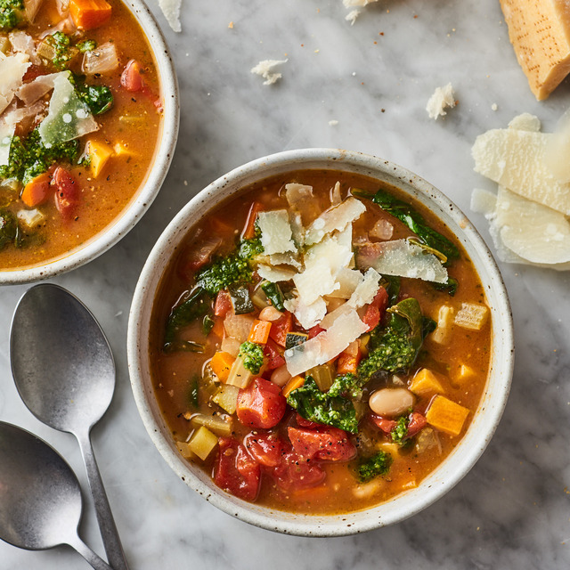 Minestrone çorbası nasıl yapılır?