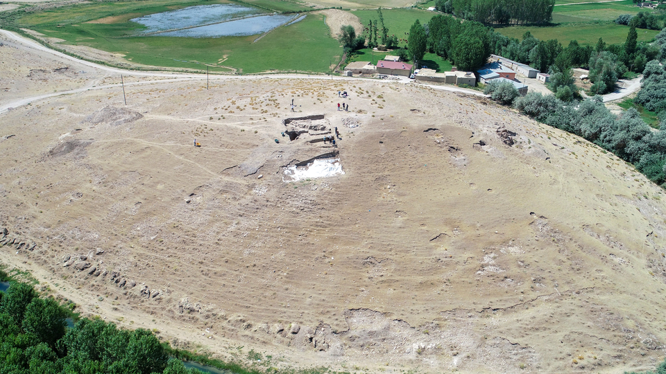 Defineciler kazmıştı... Önemli keşif!