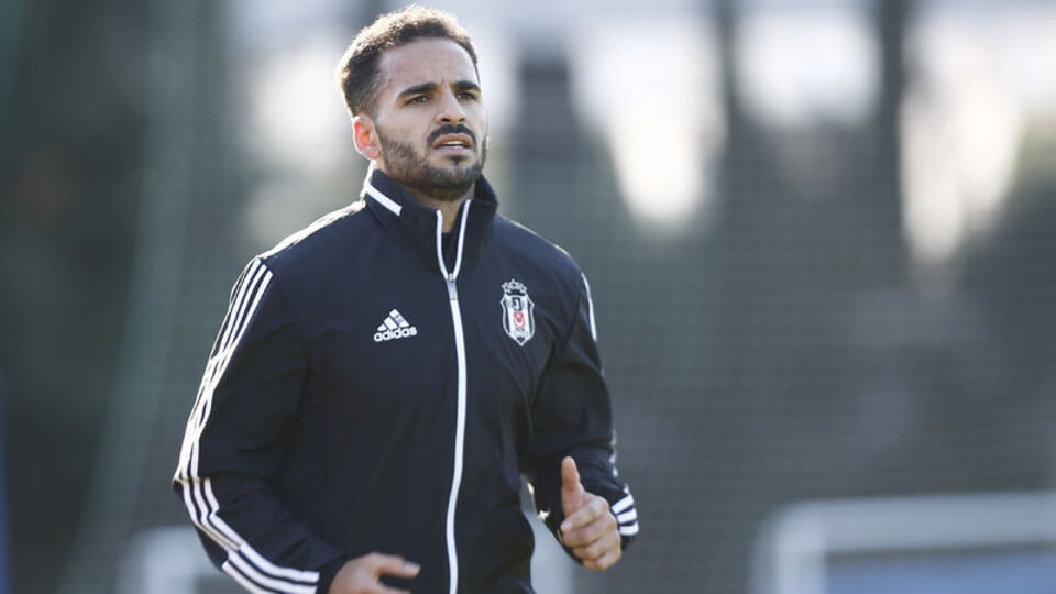 Douglas'ın yeni adresi!