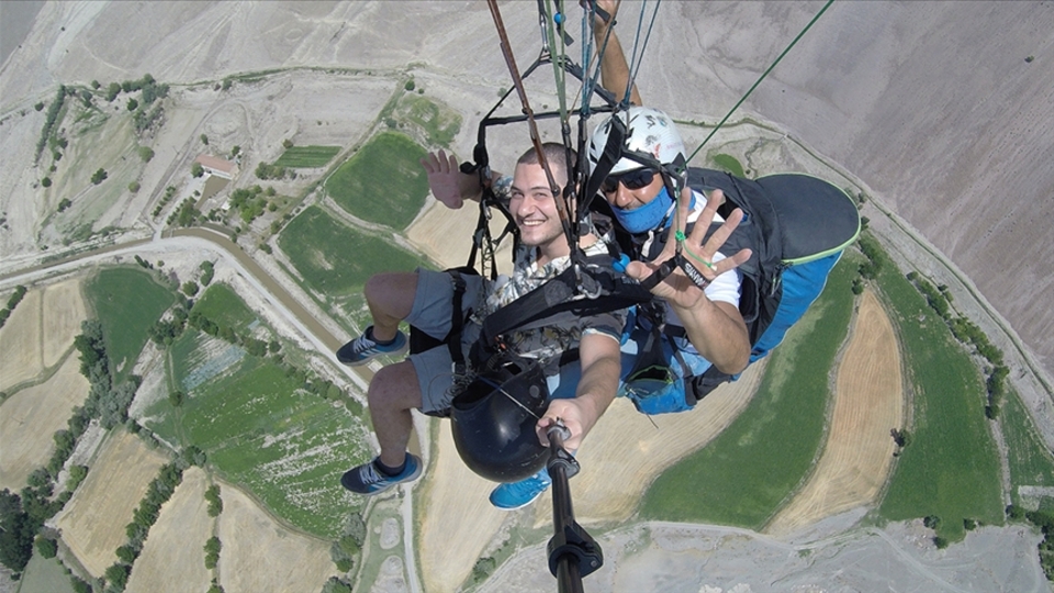 Gökyüzünde yöresel kahvaltı!