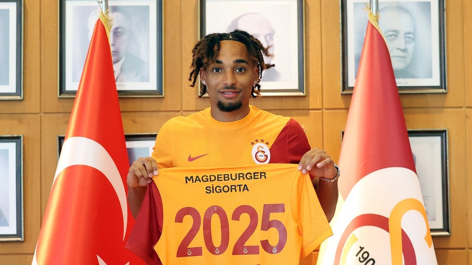 Galatasaray transferi açıkladı!