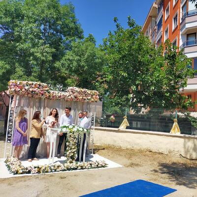 Belediye Başkanı koronaya yakalandı! Evin balkonundan nikah kıydı