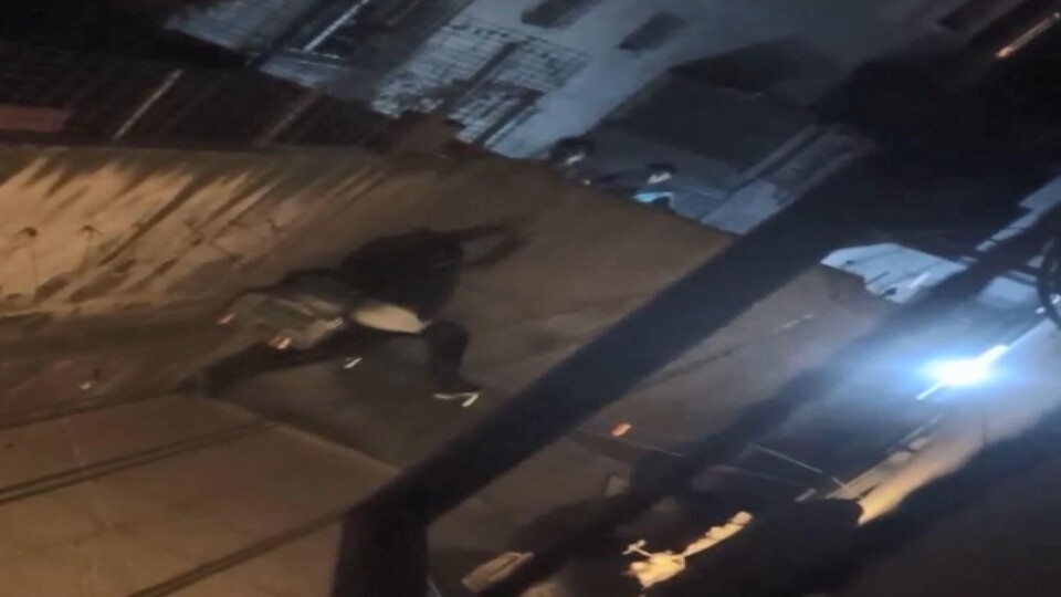 Ödeme yapmamak için kaçarken böyle düştü!