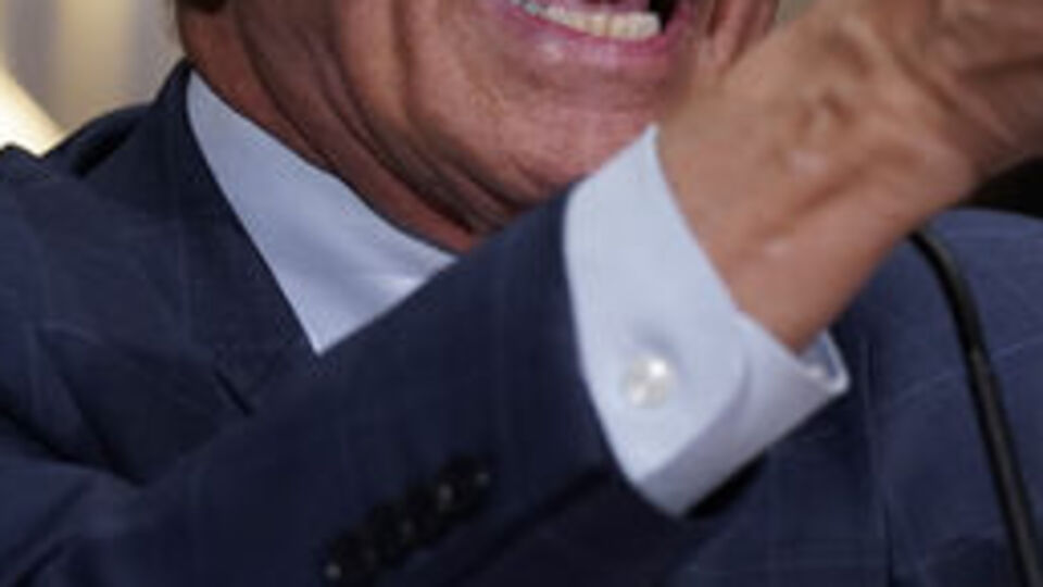 Dr. Fauci'den aşı karşıtlarına tepki: Çıkmaza sürükleniyoruz