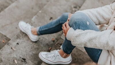 Kot pantolon giydiği için dövülen genç kız ölü bulundu!