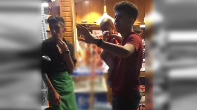 Bursa'da tarihi çarşıda bebek alarmı!