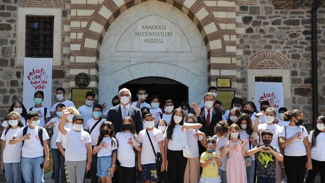 Bakanlar 'Telafide Ben de Varım'da