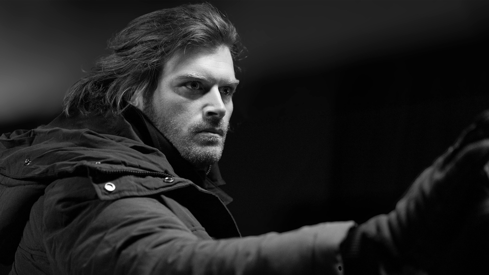 'Into The Night'ta Kıvanç sürprizi