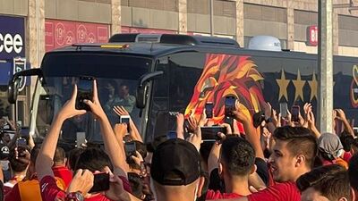 Taraftarı Galatasaray'ı yalnız bırakmadı