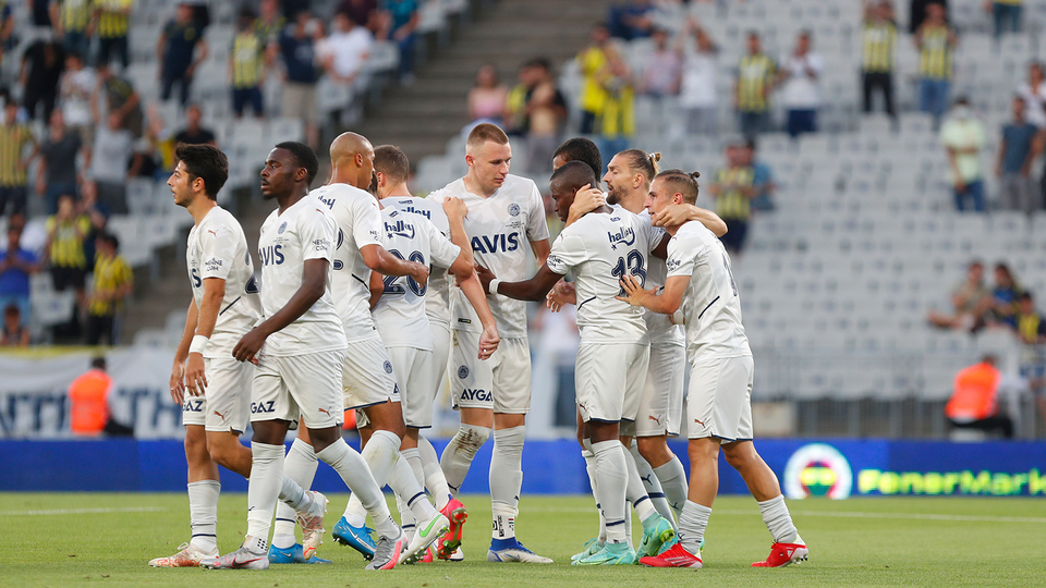 Fenerbahçe, PEC Zwolle'yle berabere kaldı