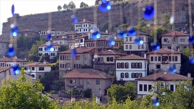 Nüfusunun 3 katı turist ağırladı