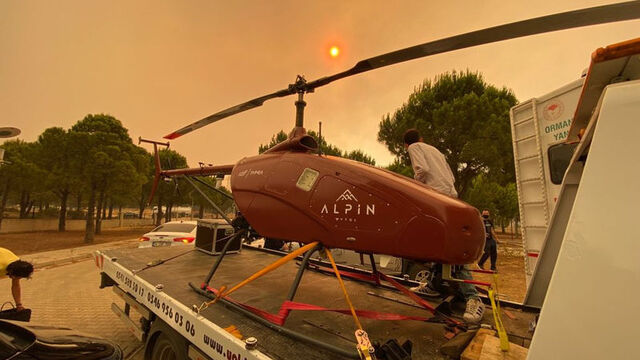 İnsansız helikopter, Manavgat'taki büyük yangında kullanıldı