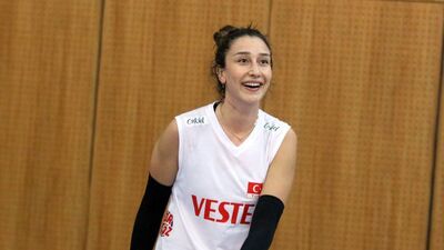 Hande Baladın kimdir?