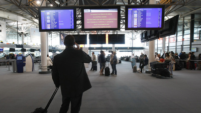 İngiltere'nin yeni seyahat kararlarında ayrımcılık tartışması