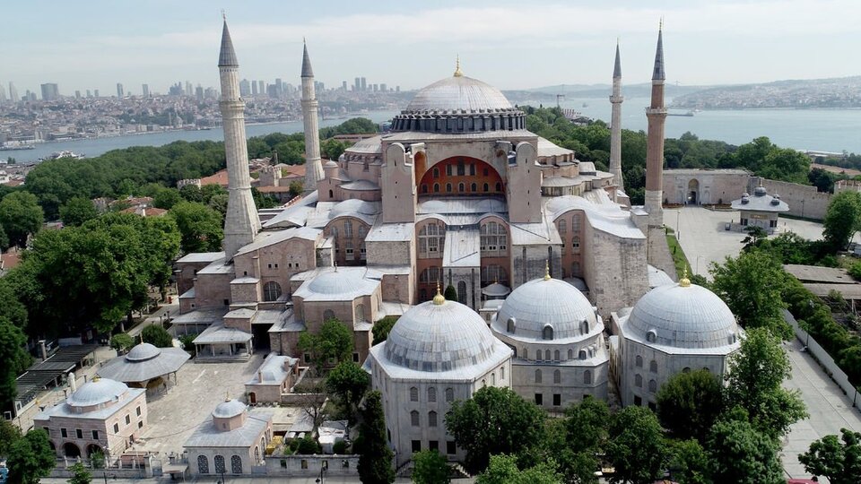 İstanbul Cuma saati kaç?