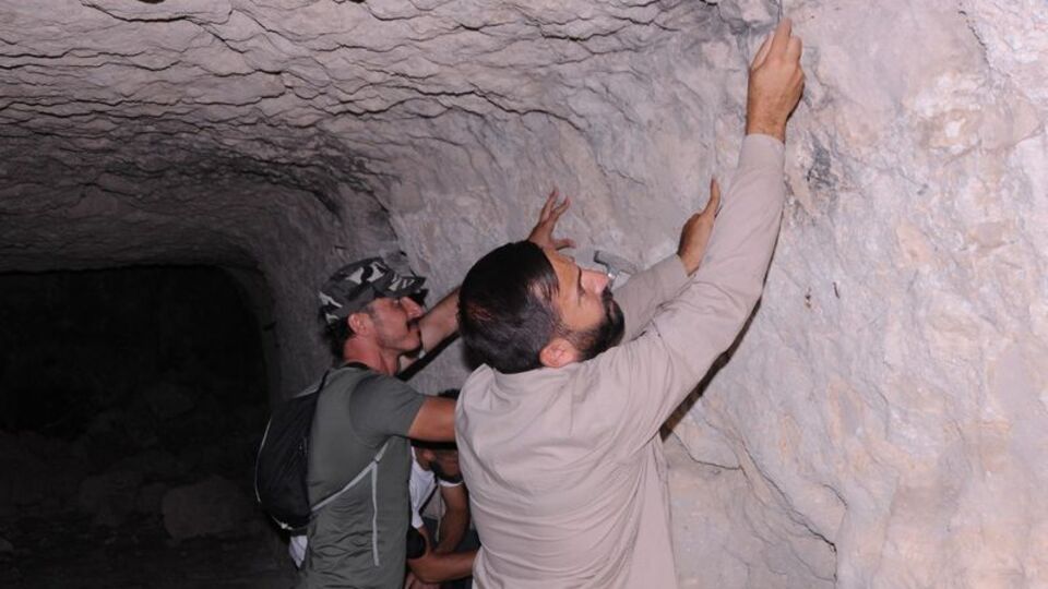 'Son derece ilginç' Mağara tavanında bulundu!