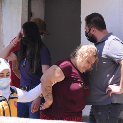 Oğlu tarafından dövülüp rehin alındı!