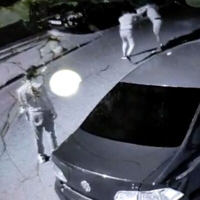 Genç kadına feci dayak!