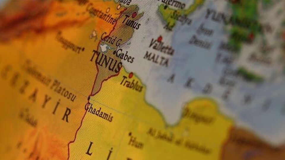 Tunus'ta iki milletvekili gözaltına alındı