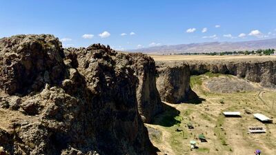 Dik yamaçlarıyla doğunun Ihlara Vadisi