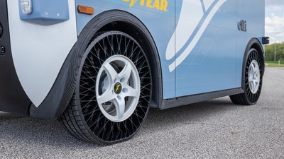 Havasız lastiklere 'otonom' test!