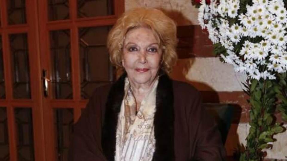 Nedret Güvenç kimdir?