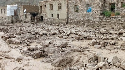 Van'ı sel vurdu: 6 ev yıkıldı 30 evde hasar oluştu