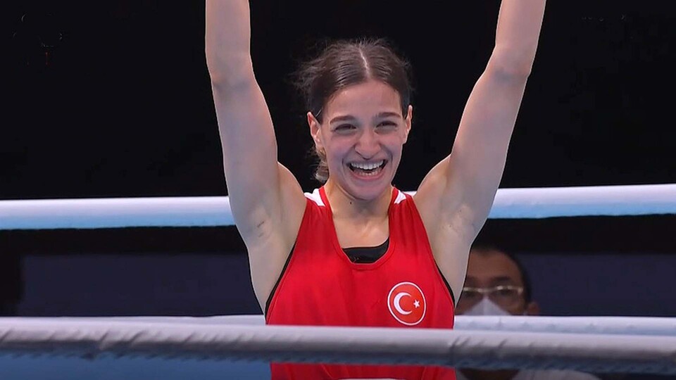 Buse Naz Çakıroğlu olimpiyat madalyasını garantiledi