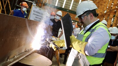 İlk kaynağı Bakan Varank yaptı