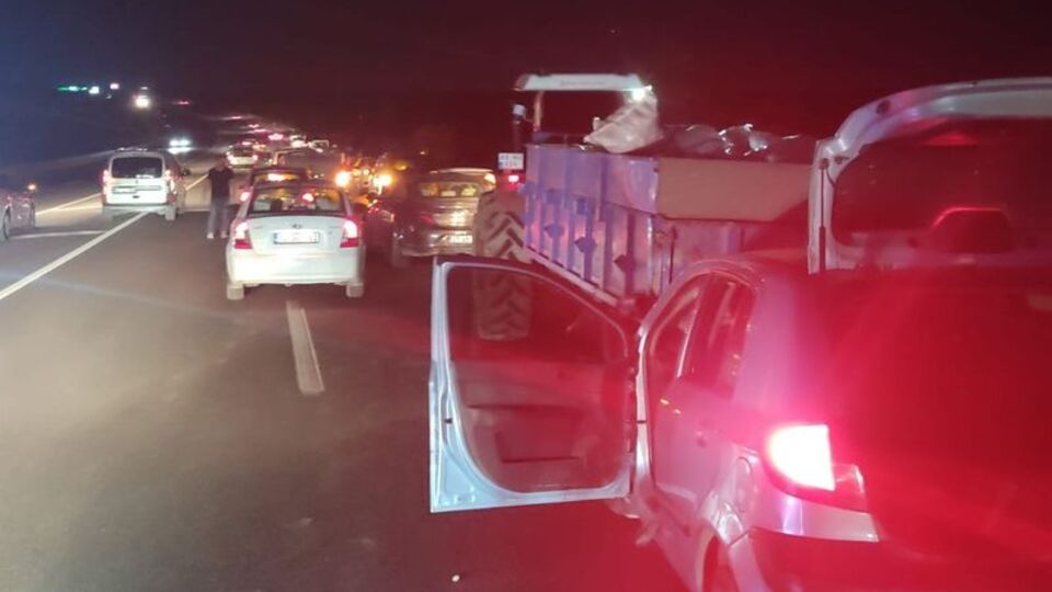 Adıyaman'da zincirleme trafik kazası: 8 yaralı