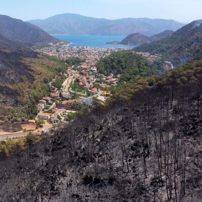Marmaris'te yanan ormanlar böyle görüntülendi