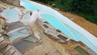 Denizli sanıyorsanız yanılıyorsunuz! Göletleri büyülüyor